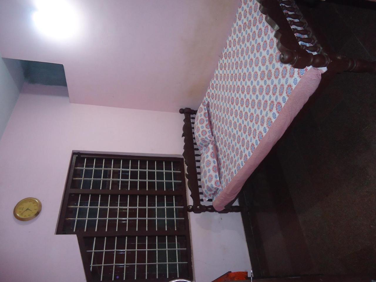 Rajatheeram Beach Homestay & Backwater Cruise Alleppey Alappuzha Exterior photo